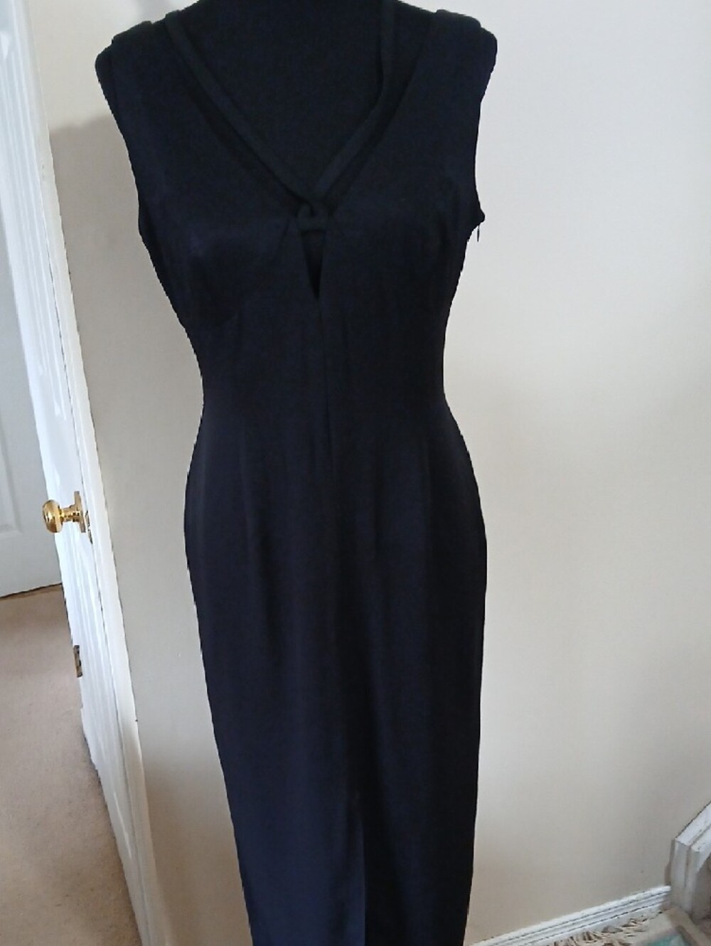Vintage Joseph Ribkoff Black Sleeveless Midi Dress with V-Detail - Picture 13 of 16